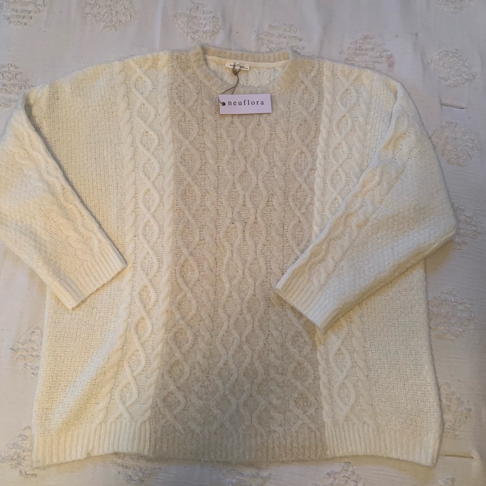 Neuflora Women's Ivory Cable Knit Sweater
